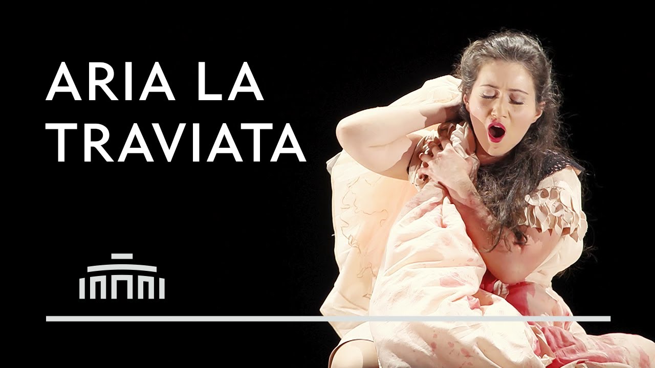 Mané singing Addio del passato at Dutch National Opera
